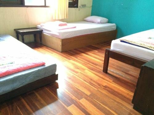 Female Homestay