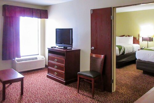 Гостиница Quality Inn & Suites Quincy - Downtown в Куинси