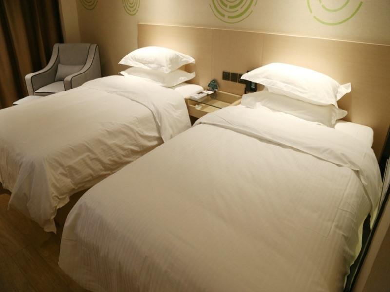 Фото GreenTree Inn Taizhou East Meilan Road University Town Hotel