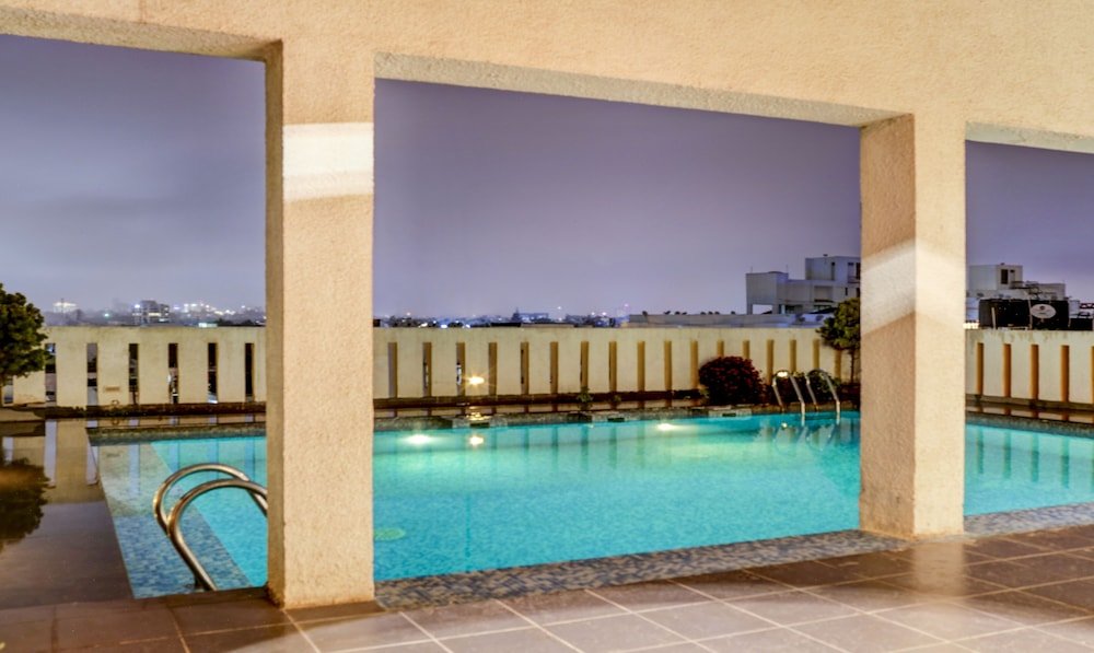 Фото Lazdana Hotel Bangalore