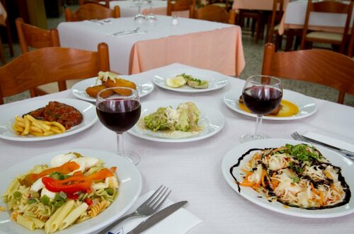 Гостиница Hotel Villa Garbi в Льорет-де-Маре
