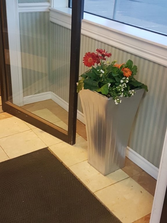 Фото Sandman Inn Blue River