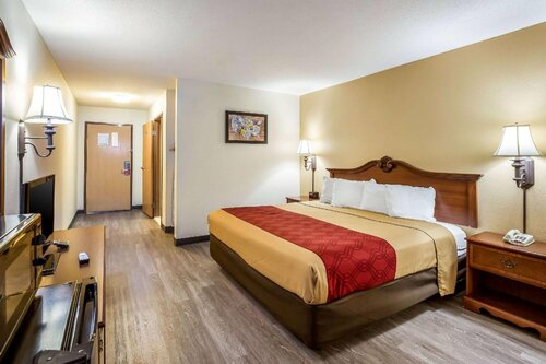 Гостиница Econo Lodge Inn & Suites в Фэрвью Хайтс
