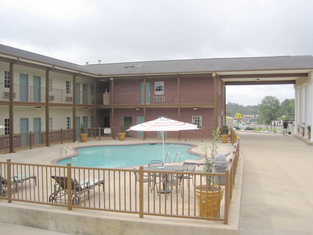 Фото Weston Inn & Suites