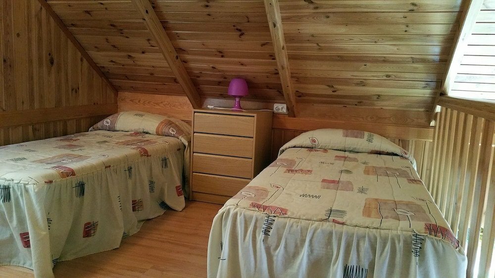 Hotel Camping la Soleia d'Oix, Catalonia, photo