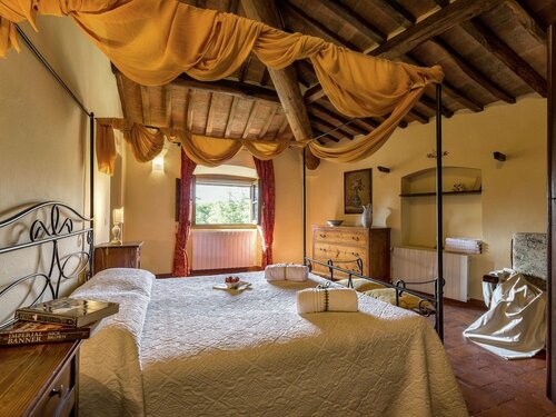 Гостиница Lovely Villa in Cortona With Swimming Pool