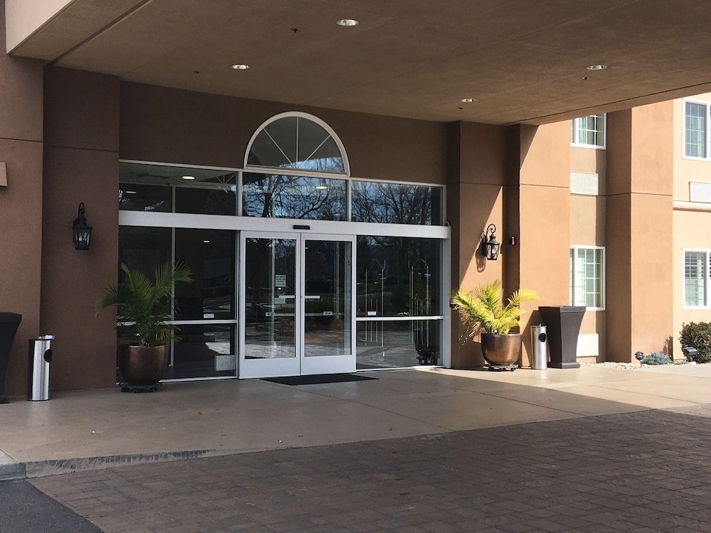 Фото Best Western Plus Vineyard Inn