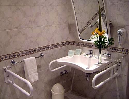 Фото InterTower Hotel