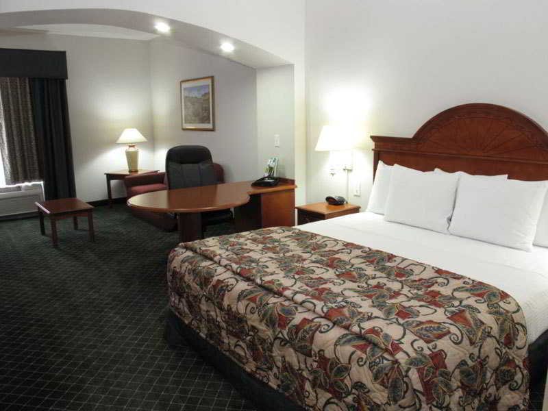 Фото La Quinta Inn & Suites by Wyndham Houston Hobby Airport