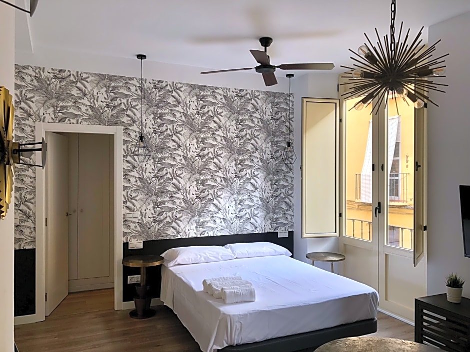 Фото Suites La Merced Malaga365