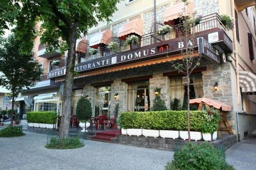 Гостиница Albergo Ristorante Domus в Сальсомаджоре-Терме