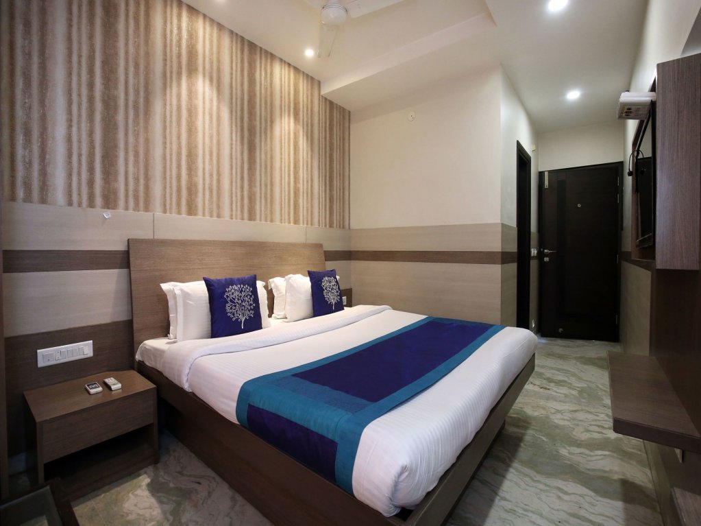Фото Oyo 9816 Hotel Neelkanth