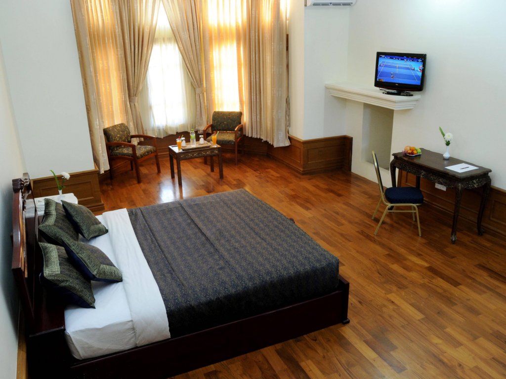 Фото отеля 2