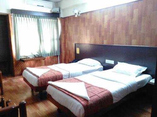 Фото Hotel Sivaranjani