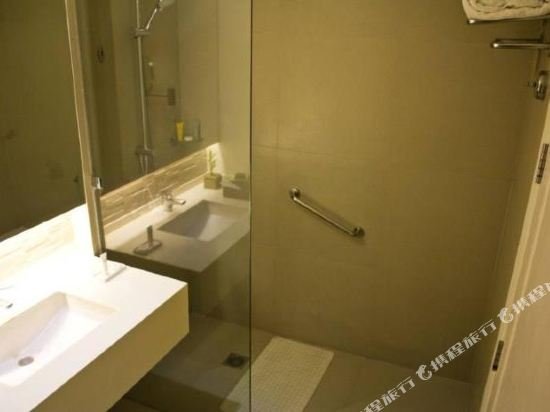 Фото Harolds Evotel Cebu