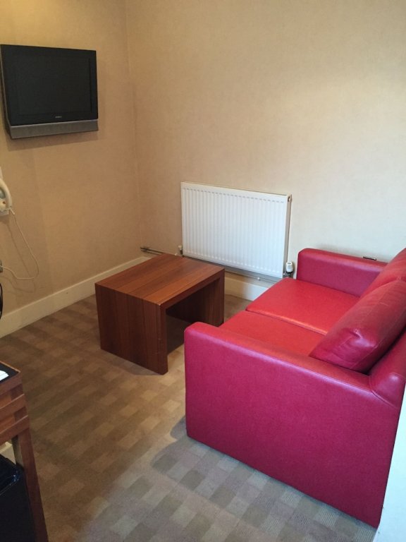 Фото  Dean Court