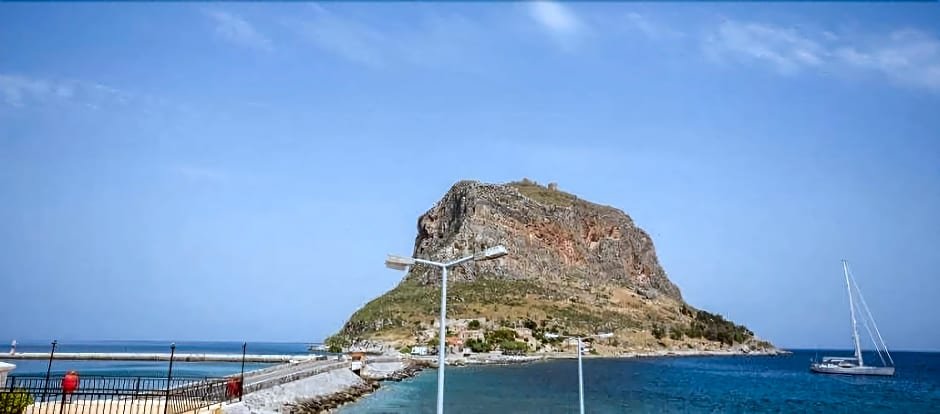 Фото Aktaion Hotel