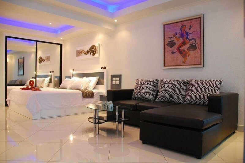 Жильё посуточно Sirikarn Residence & Luxury Apartments в Паттайе