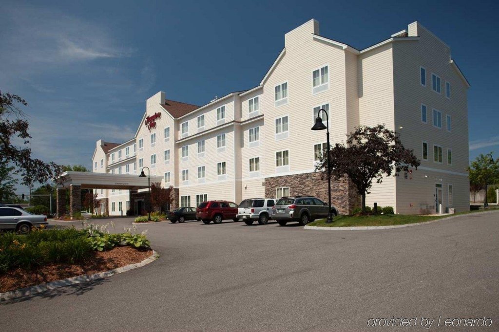 Фото Hampton Inn Nashua