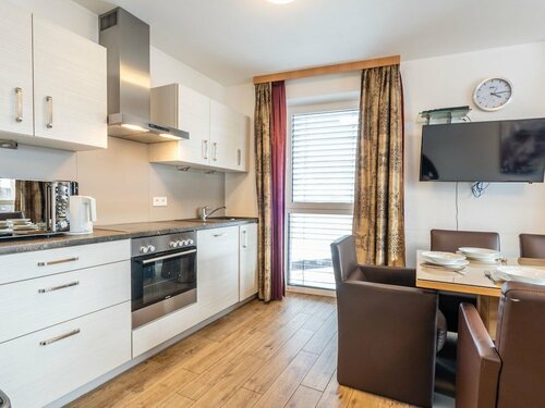 Апартаменты Lake View Apartment in Zell am See With Sauna в Цель-ам-Зе