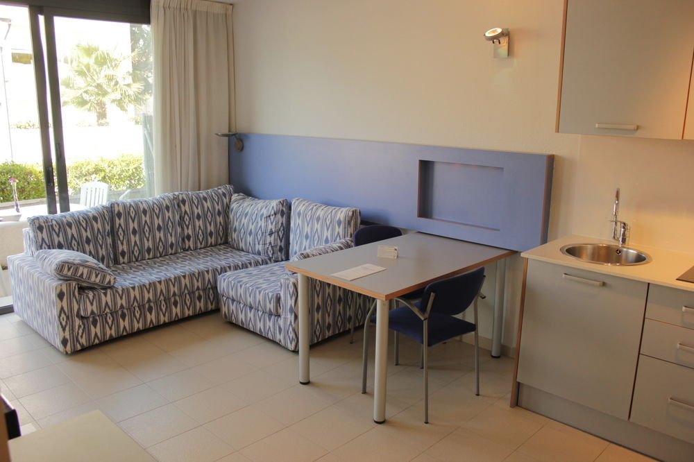 Фото Atenea Park Suites Apartaments