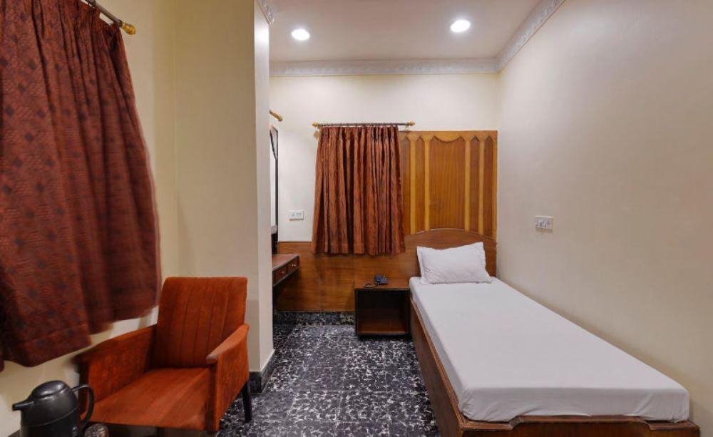 Фото Hotel Heera