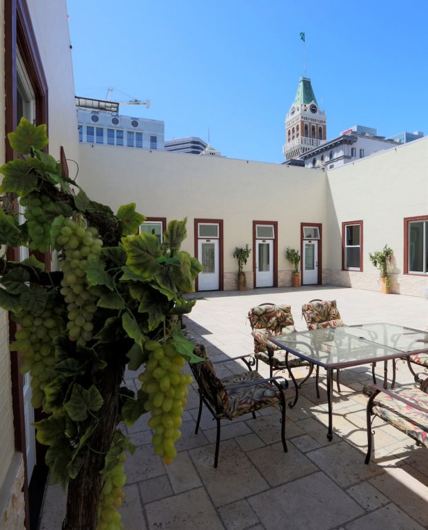 Фото Trending Inn