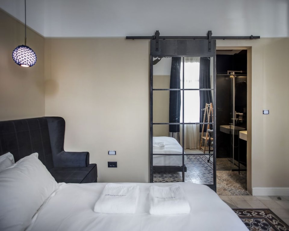 Фото Assemblage Boutique Hotel