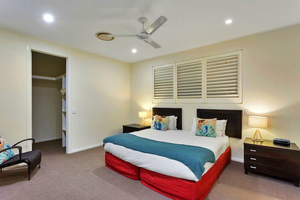 Hotel Pavillions 12 With Pool And Golf Buggy, Queensland, photo