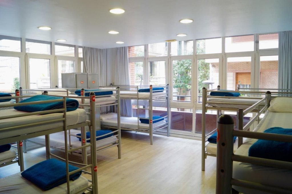 Фото Alberguinn Youth Hostel