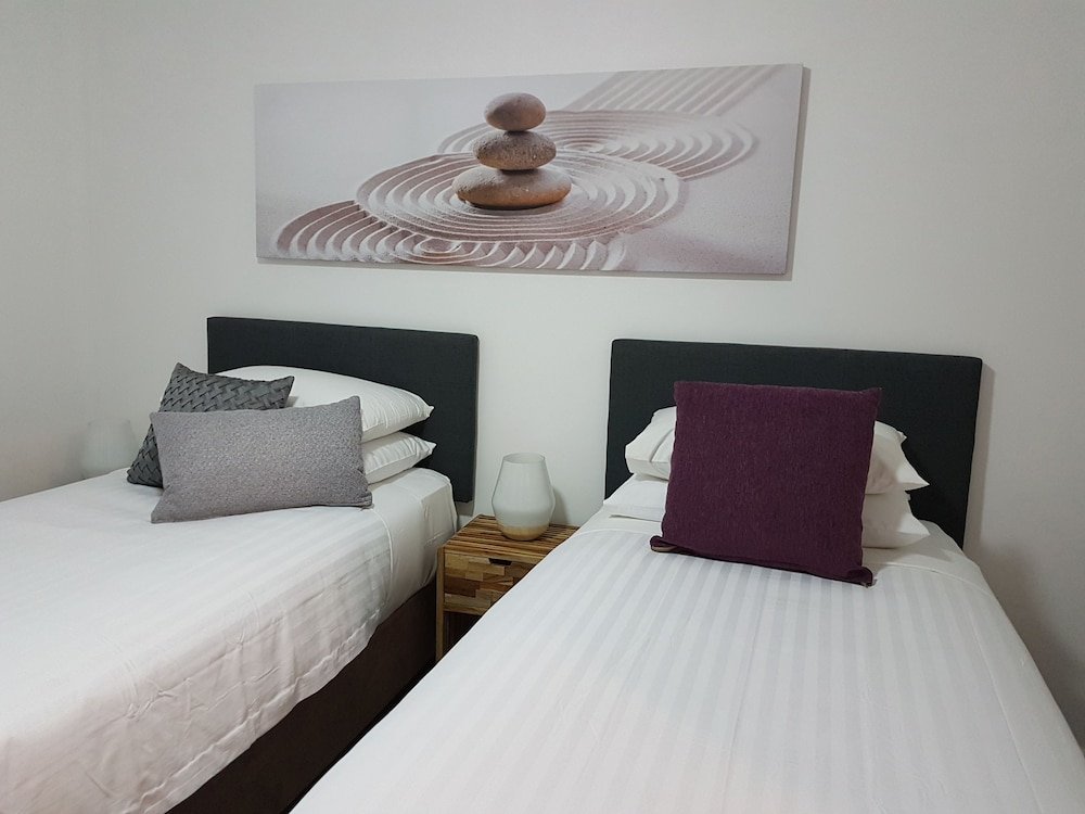 Фото Beau Monde Apartments Newcastle - Worth Place Apartment