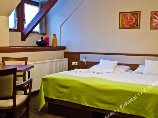 Фото Oliva Hotel & Restaurant