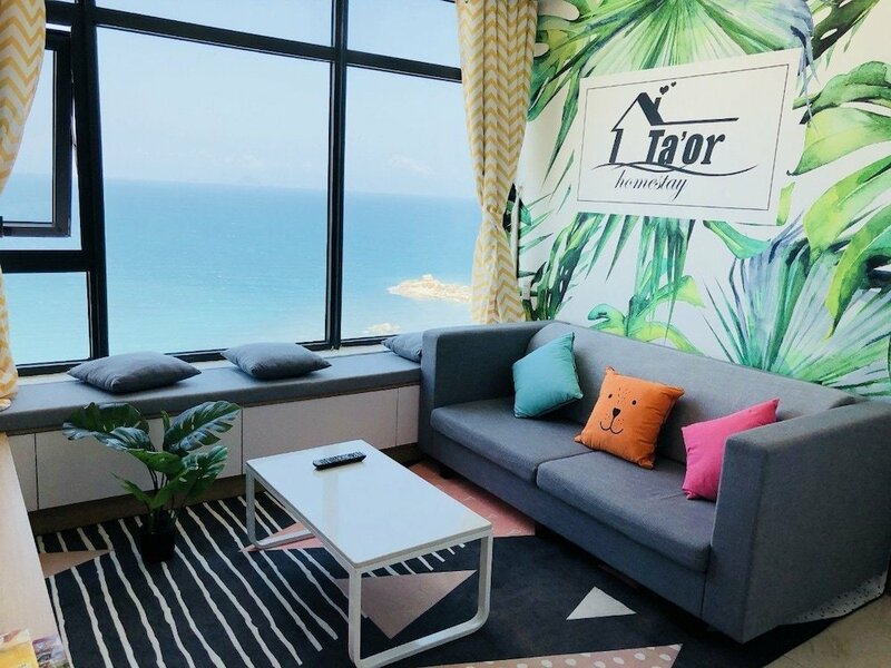 Апартаменты Ta'or Seaview Homestay в Нячанге