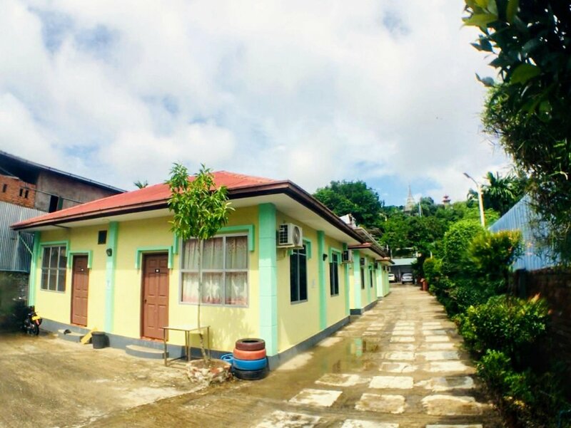 Гостиница Pinlon Pann motel в Моламьяйне