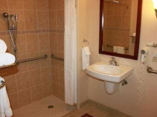 Фото Days Inn by Wyndham Warren