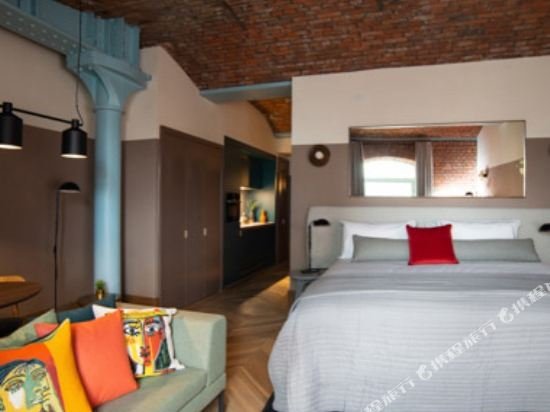 Фото The Place Aparthotel