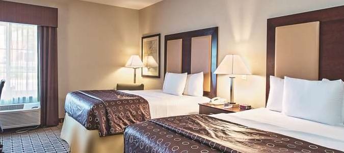 Фото La Quinta Inn & Suites by Wyndham Lancaster