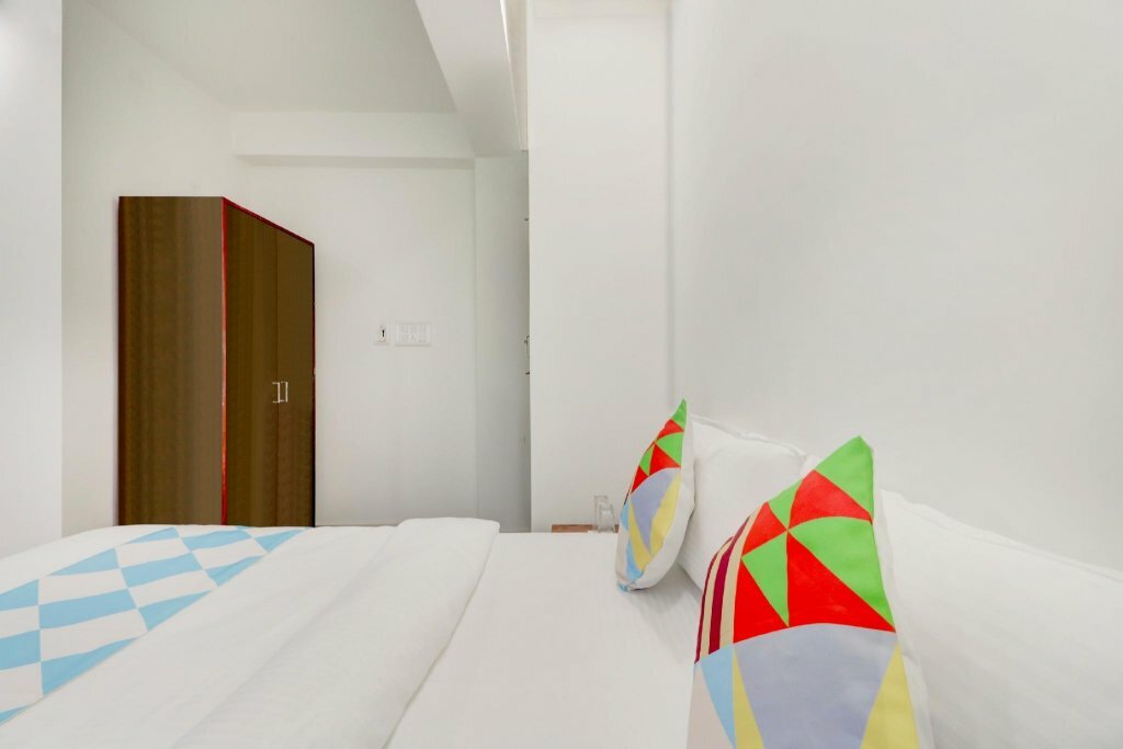 Hotel Oyo Flagship 74641 Delightful Stay Em Byepass, Calcutta, photo