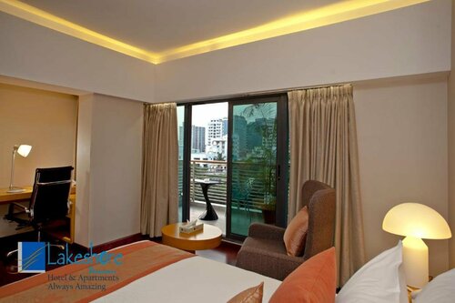 Гостиница Lakeshore Suites в Бангладеш