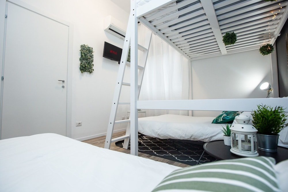 Фото Home Hotel - Mamiani 6