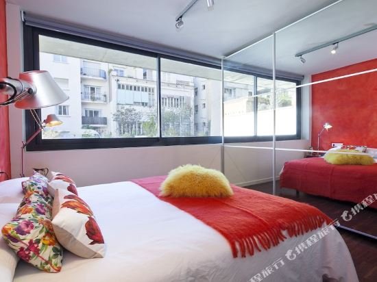 Фото My Space Barcelona Private Pool Garden