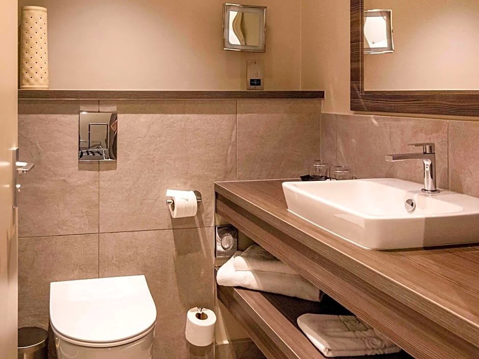 Фото Mercure Milton Keynes
