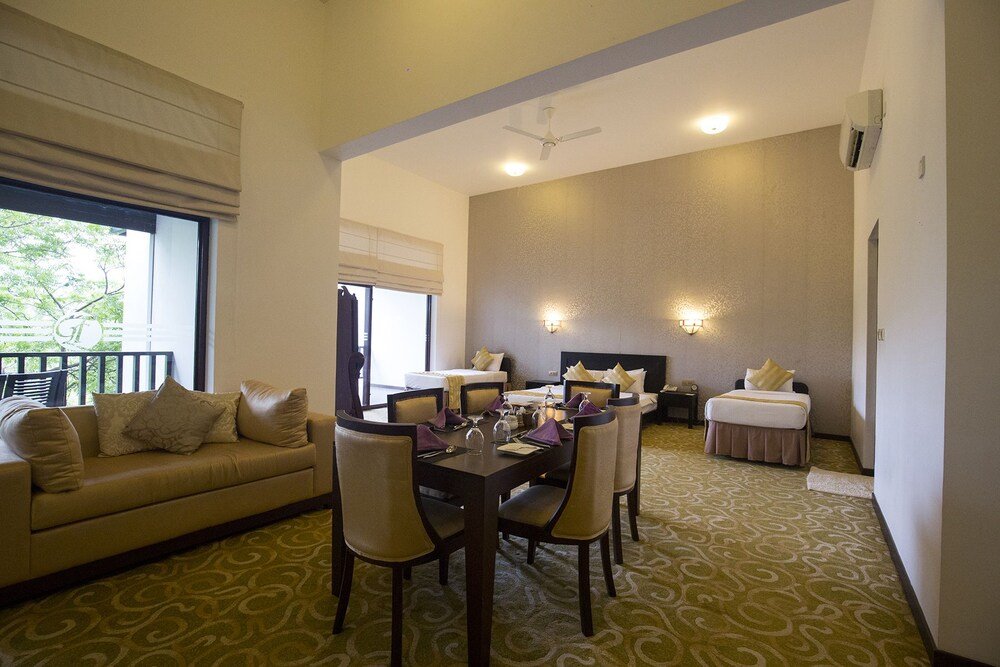 Фото Grand Tamarind Lake