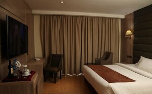 Гостиница Отель Monty Suites Calabar
