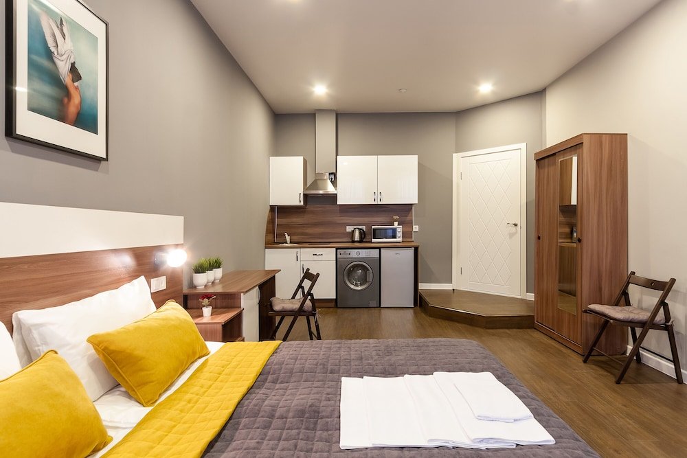 Фото Демократ Невский 130