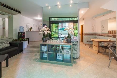 Фото Hotel Elegans