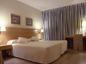 Hotel Infanta Mercedes (Madrid, Municipios Madrid, Calle Huesca, 21), hotel