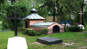 Склеп А.К. Толстого и С.А. Толстой (Bryansk Region, Pochepskiy rayon, Krasnorogskoye selskoye poseleniye, selo Krasny Rog), atracción