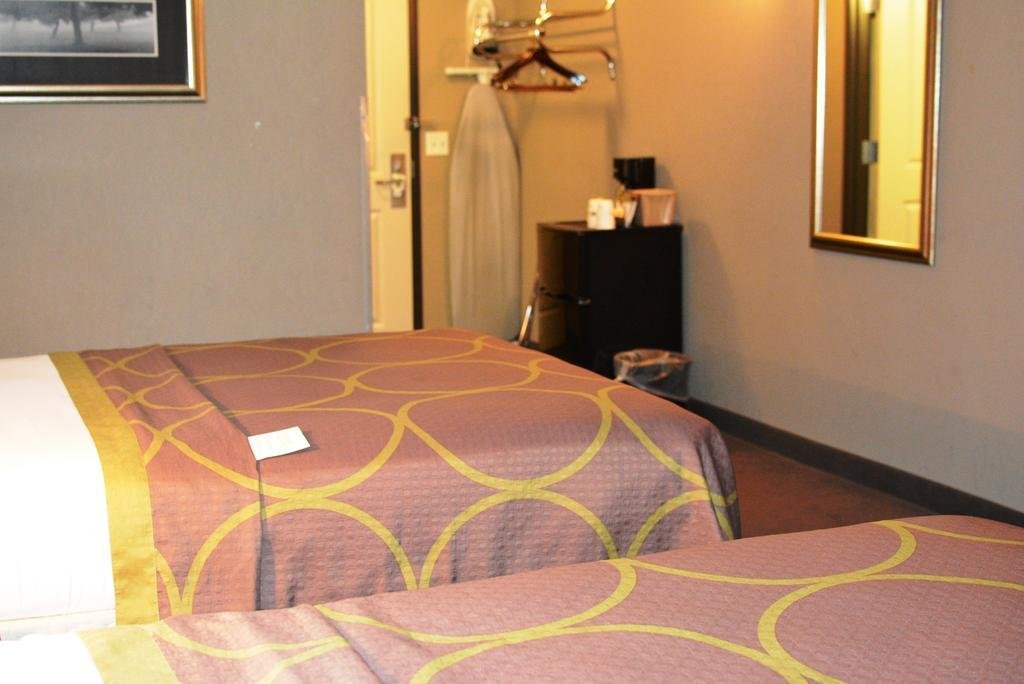 Фото Comfort Inn Bonner Springs Kansas City