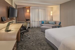Гостиница Courtyard by Marriott Albany Airport